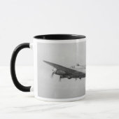 Festung WW2 Warbird des Fliegen-B17 Tasse (Links)