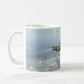 Festungs-Tasse des Fliegen-B-17 Kaffeetasse (Links)