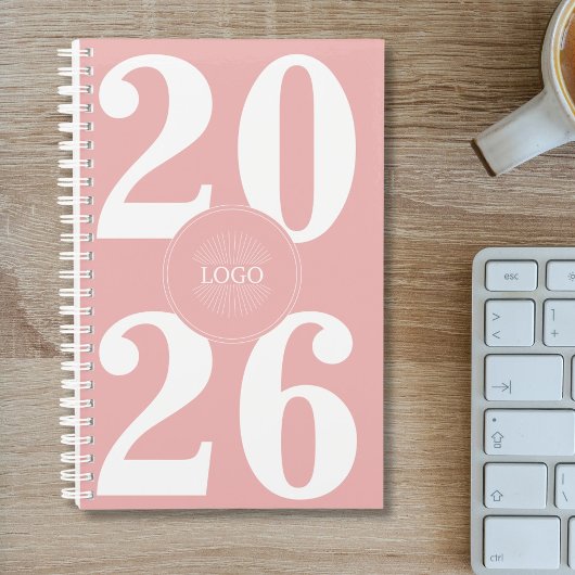 Fett 2026 Logo Weißer Pfirsichrosa Planner Planer