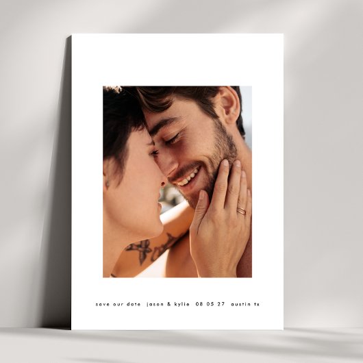 fett formatierter Rahmen, einfacher Text 2 Foto Save The Date