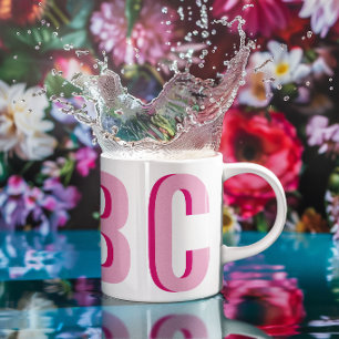 Fett gestapeltes rosa 3-Buchstaben-Monogramm Kaffeetasse