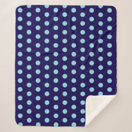Fett Light Blue Polka Dots auf Navy Blue Sherpadecke