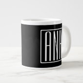 Fett Modern 3 Initialen Monogramm | Schwarz weiß Jumbo-Tasse (Vorderseite Rechts)