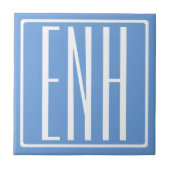 Fett Modern 3 Initialen Monogramm | Soft Blue Fliese (Vorderseite)
