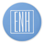 Fett Modern 3 Initialen Monogramm | Soft Blue Keramikknauf (Vorderseite)