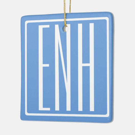 Fett Modern 3 Initialen Monogramm | Soft Blue Keramikornament (Links)