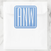Fett Modern 3 Initialen Monogramm | Soft Blue Quadratischer Aufkleber (Tasche)