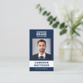 Fett moderner, dunkelblauer Foto-Logo QR-Code Visitenkarte (Stehend Vorderseite)