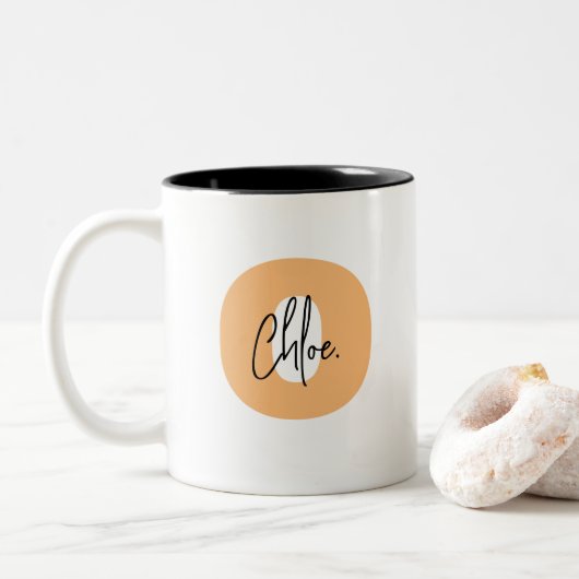 Fett Monogram Orange Lowercase Initial Script Name Zweifarbige Tasse (Mit Donut)