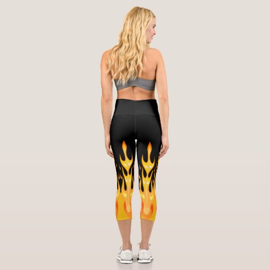 Fett orangegelbes Feuer Flammen schwarz Capri Leggings (Rückseite)