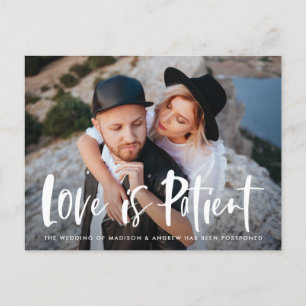 Fett Pinselschrift Liebe ist Patientenverzögerung Ankündigungspostkarte
