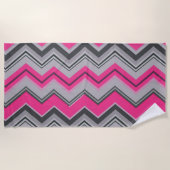 Fett rosa und graues Zickzack Strandtuch (Vorderseite)