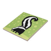 Fett-Skunk-Illustration mit grünen Punkten Fliese (Seite)