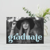 Fett Typografie Sky Blue Foto Graduation Party Einladung (Stehend Vorderseite)