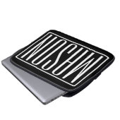 Fett und modern Ihr Name oder Wort | Schwarz weiß Laptopschutzhülle (Vorne Knopf)