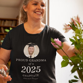 Fett Weißtext Foto Proud Oma 2025 Graduate T-Shirt