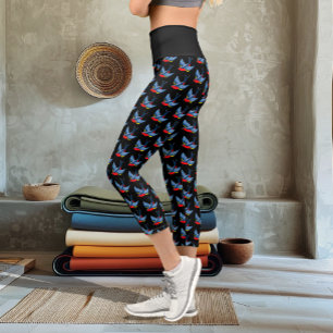 Fette Blaue Traditionelle Schwalben-Tätowierung im Capri Leggings