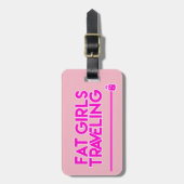 Fette Mädchen-reisender Gepäckanhänger (Vorderseite vertikal)