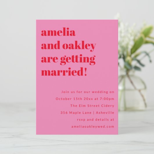 Fette minimalistische rosa rote Retro-Hochzeitsweb Einladung (Stehend Vorderseite)