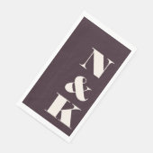 Fette moderne Monogramm-Initialen Hochzeit Pflaume Serviette (Ecke)