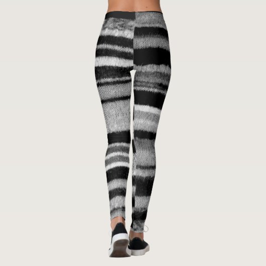 fette schwarz-weiße Streifen aus gestrichenem Shab Leggings (Rückseite)
