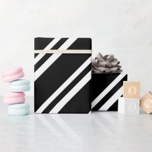 Fette schwarze und weiße diagonale Streifen Modern Geschenkpapier