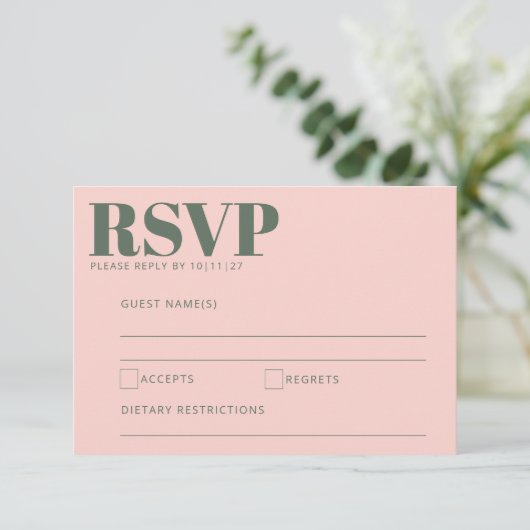 Fette Typografie Blush Pink Green Moderne Hochzeit RSVP Karte (Stehend Vorderseite)