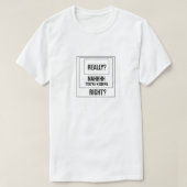 Fettformatierter Text und minimalistischer BnW-abs T-Shirt (Design vorne)