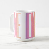 Fettformatige Typografie in Pastelfarben Kaffeetasse (Vorderseite Links)