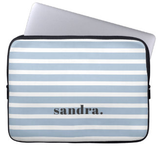 Fettgedruckter benutzerdefinierter Name Dusty Blue Laptopschutzhülle