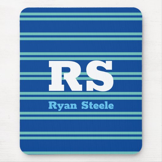 Fettgedrucktes Monogramm & Name, hellblaue Linien  Mousepad (Vorne)