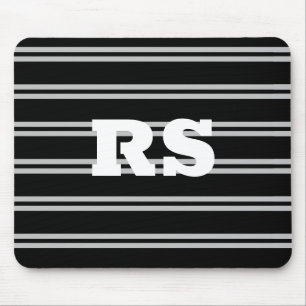 Fettweißes Monogramm, hellgraue Linien auf Schwarz Mousepad