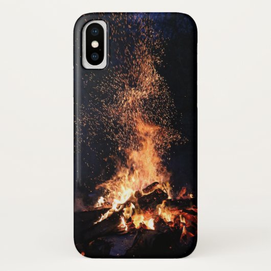 Feuer in der Nacht im Lager Case-Mate iPhone Hülle (Rückseite)