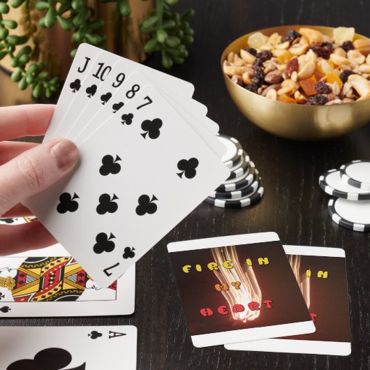 Feuer in meiner Herzkunstschrift Spielkarten (In Situ)