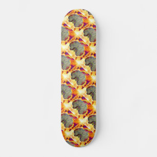 Feuer Orchid, abstrakte, lebendige Aquarellblüte Skateboard