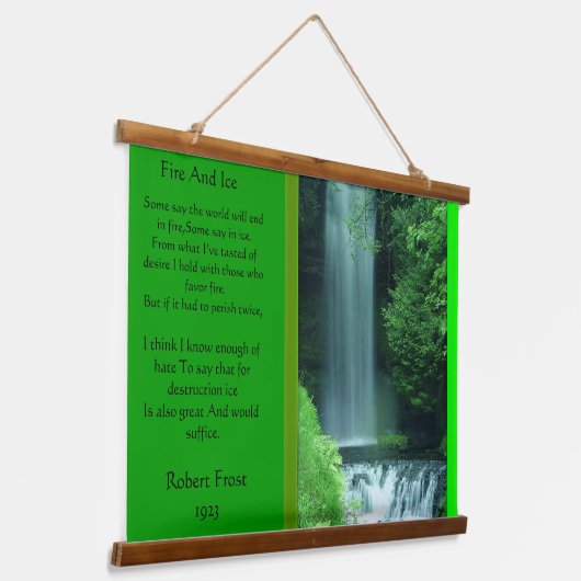 Feuer und Eis mit einem Wasserfall im grünen Wald Wandteppich Mit Holzrahmen (Gewinkelt)