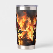 **"Feuer und Flammen: Der Hintergrund des Otter-Fe Thermobecher (Links)