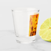 Feuer- und Flammenmuster Schnapsglas (Links)
