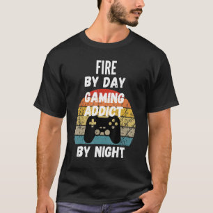 Feuerlöscher bei Tagesspiel-Addicat bei Nacht T-Shirt