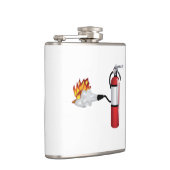 Feuerlöscher, der heraus Feuer-Flasche setzt Flachmann (Rechts)