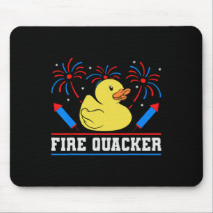 Feuerlöschkautschuklateuhn am 4. Juli Feuerwerk Mousepad