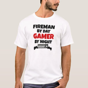 Feuermann am Tag Gamer an der Nacht T-Shirt