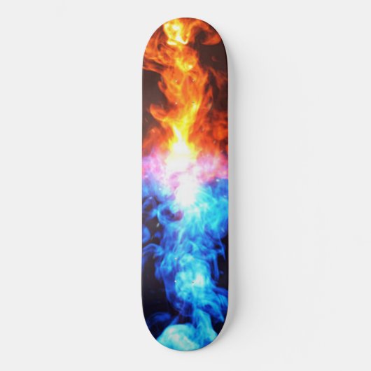 Feuerrotes und blaues Skateboard (Vorderseite)