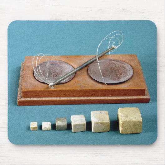 Feuersteingewichte und kupferne Balance, Mousepad (Vorne)