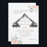 Feuerwehrblumenhochzeit Einladung<br><div class="desc">Silhouetten für Feuerwehrfahrzeuge mit Braut und Bräutigam und wunderschöner Aquarellblume. Diese einzigartige Feuerwehrhochzeit lädt zum Verweilen und zum Verweilen ein. Monogramm hinten.</div>