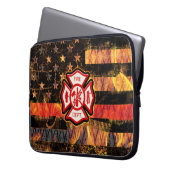 Feuerwehrkreuz und Flammen Laptopschutzhülle (Vorderseite Links)