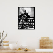 Feuerwehrleute arbeiten an dem brennenden Reichsta Poster (Küche)