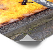 Feuerwehrleute bekämpfen simulierte Feuer Poster (Ecke)