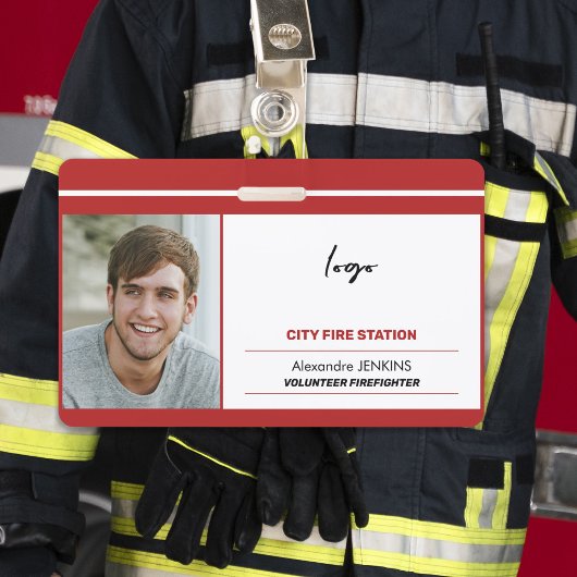 Feuerwehrleute, die sich freiwillig an einer Feuer Ausweis