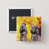 Feuerwehrleute löschen einen Flugzeugbrand Button (Vorne & Hinten)